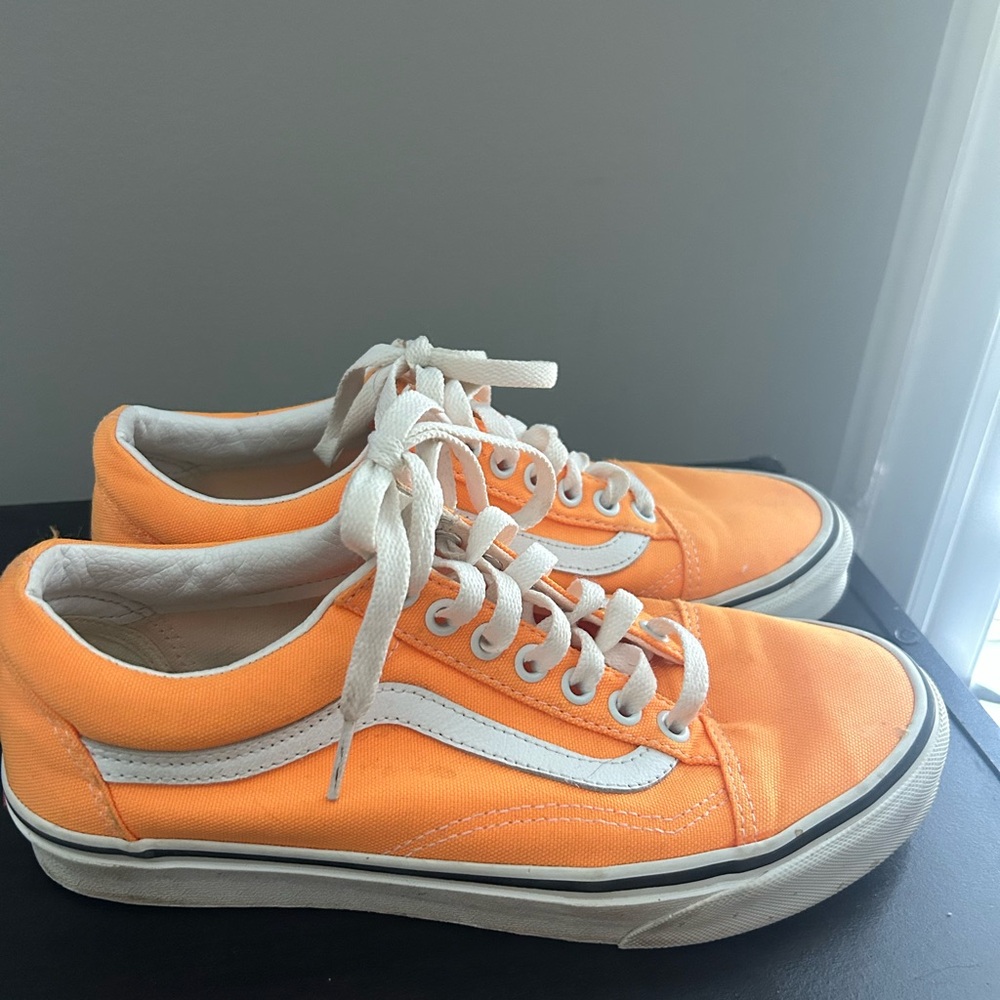 Orange old skool VANS men’s 6.5 women’s 8